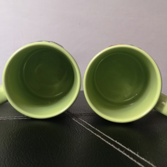 Set of Two Rainforest Cafe Mugs, 2-Sided with 3D Design, Like-new - Picture 5 of 5
